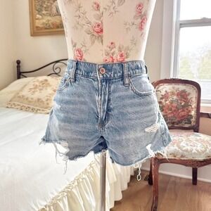 distressed jean shorts  2010s american eagle denim shorts size 2